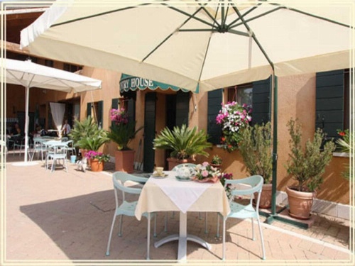 Country House Country Club image 6